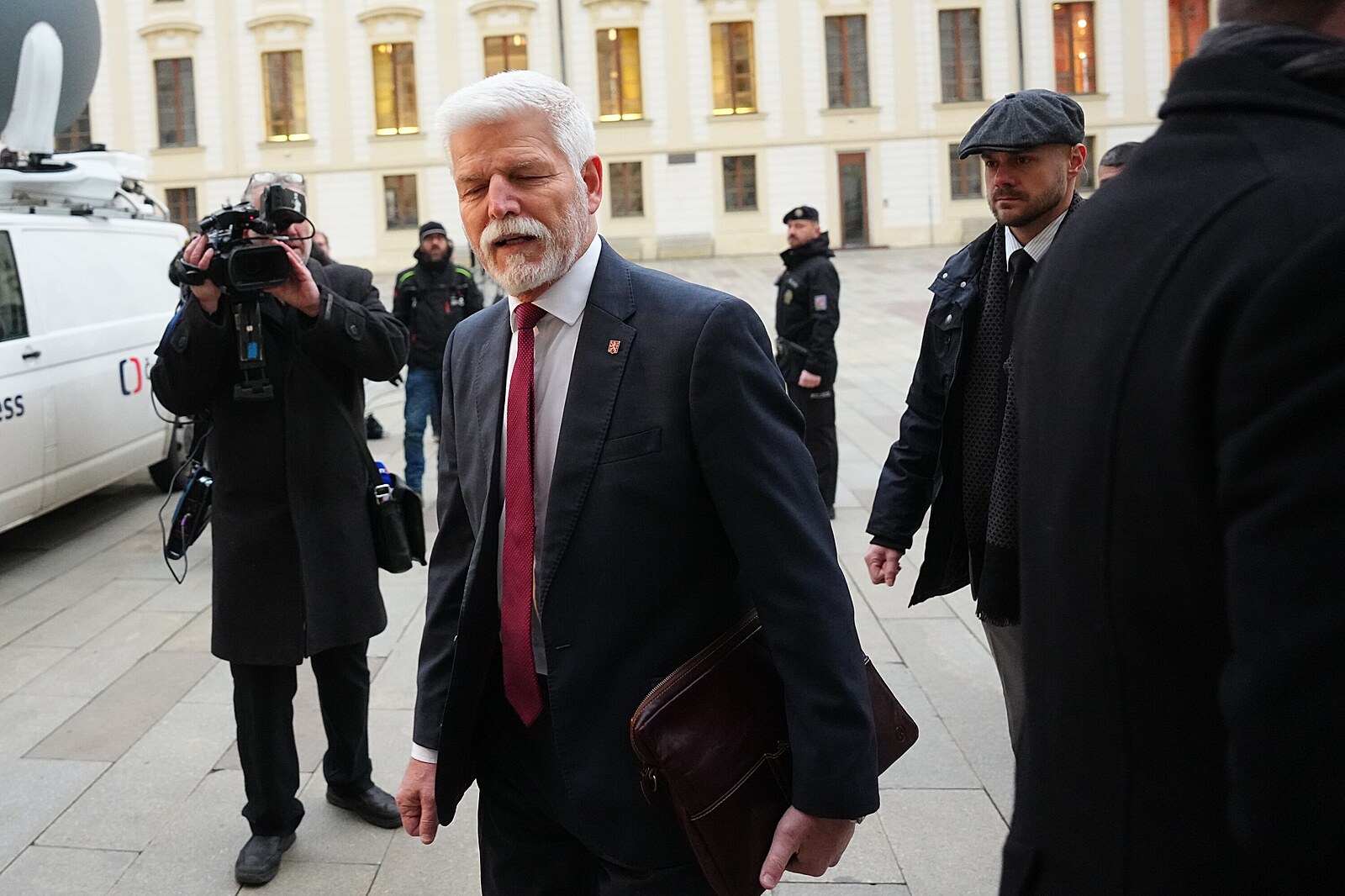 Prezident Pavel bude u jednání o muniční iniciativě. Nová vláda ji nezruší