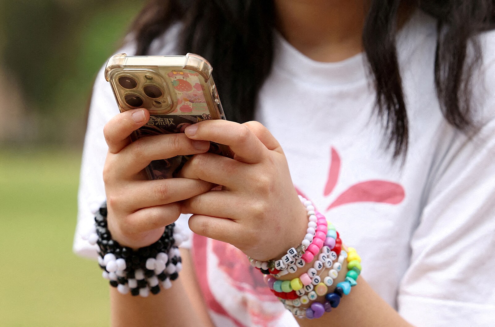 Zlý Babiš populisticky bojuje s mobily. Můžeme se samozřejmě tvářit, že problémem je jen on | Názory