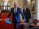Ministr vintra Lubomír Metnar p�ichází na zasedání nové vlády ANO, SPD a...