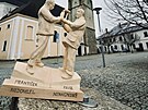 Detail figurky p�ed mohelnick�m kostelem.
