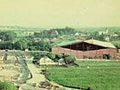 V�stavba zimn�ho stadionu v Hav��ov� na konci 60. let.
