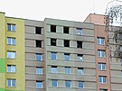 Ho�elo v sedm�m pat�e panelov�ho domu.