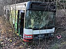 N�zkopodla�n� autobus, kter� d��ve jezdil v Hradci Kr�lov�, stoj� dnes u...