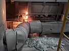 Po��r v are�lu firmy obci Dob��� u Roudnice nad Labem. Z pece vylit� roztaven�...