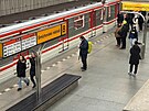 Mezi Florenc� a Sm�chovsk�m n�dra��m nejede metro B. (17. prosince 2025)