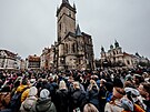 O adventu p�ijede do Prahy a� 750 tis�c lid�. Ulice jsou p�epln�ny, plat�...