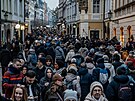 O adventu p�ijede do Prahy a� 750 tis�c lid�. Ulice jsou p�epln�ny, plat�...