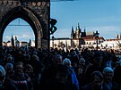 O adventu p�ijede do Prahy a� 750 tis�c lid�. Ulice jsou p�epln�ny, plat�...