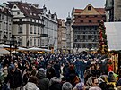 O adventu p�ijede do Prahy a� 750 tis�c lid�. Ulice jsou p�epln�ny, plat�...