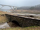 N�zk� hladina na Orl�ku odkryla trosky zaplaven�ch staveb