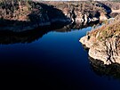 N�zk� hladina vodn� n�dr�e Orl�k pohledem z dronu (16. prosinec 2025)