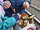 Betl�msk� sv�tlo dorazilo do Ostravy. V sobotu si jej lid� p�ipalovali p��mo na...