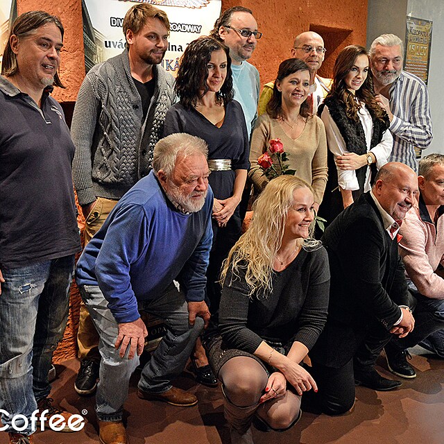 10 let s africk�m um�n�m