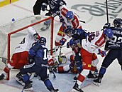 �esko - Finsko, mela p�ed domácí brankou.