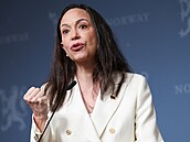 Venezuelská opozi�ní lídryn� María Corina Machadová na tiskové konferenci v...