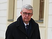 Prezident Petr Pavel jmenuje novou vládu. Na snímku p�ichází na Hrad Karel...