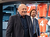 Miroslav Koubek, nový trenér fotbalové reprezentace, spole�n� s Pavlem...