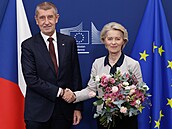 Premiér Andrej Babi s pedsedkyní Evropské komise Ursulou von der Leyenovou....