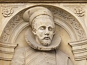 Portrét Jana Buk�vky na portálu zámku v T�eme�ku u �umperka. Iva Tylová.