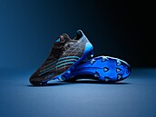 Nová reedice adidas F50 Spider v p�vodní barevné kombinaci z roku 2004.