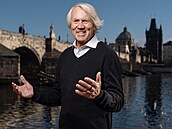 Narodil se v socialistickém Hulín�. D�kovali mu sv�toví fotbalisté Ronaldo...