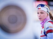 Markéta Davidová s obrovským ter�em p�i nást�elu.