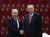 Ruský diktátor Vladimir Putin a turecký prezident Recep Tayyip Erdogan (12....