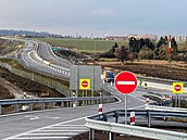 Pár dní p�ed otev�ením dálni�ního obchvatu Vysokého Mýta se ladí poslední...