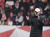 Trenér Slavie Jindich Trpiovský bhem zápasu s Jabloncem.