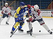 Hokejisté BK Havlí�k�v Brod (v bílém) p�i zápase s Milevskem.