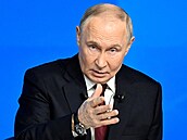 Ruský prezident Vladimir Putin promlouvá na ka�doro�ní výro�ní konferenci. (19....
