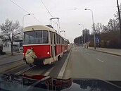 Mu� se vezl na sp�áhlu tramvaje. Byl v celostátní pátrání.