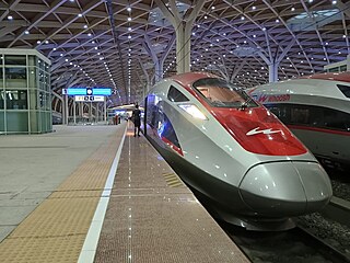 Rychlovlak, který svi�tí z Jakarty a� 350 km/h, nabízí nejen �let po kolejích�,...