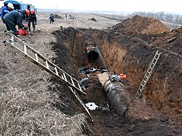 Po�kozený ropovod Dru�ba v Lipecké oblasti (ilustra�ní foto)