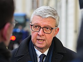 Prezident Petr Pavel jmenuje novou vládu. Na snímku p�ichází na Hrad Karel...