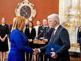 Prezident Petr Pavel jmenoval Alenu Schillerovou (ANO) ministryní financí. ...