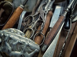 Staro�itné p�edm�ty m� nep�estávají okouzlovat  svými p�íb�hy.