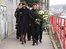 Leo�e Mare�e doprovodila na poslední rozlou�ení s Patrikem Hezuckým jeho �ena...