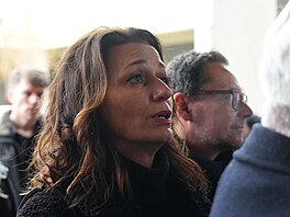 S Patrikem Hezuckým se p�i�la rozlou�it i here�ka Adéla Gondíková a herec Jakub...