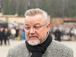 S Patrikem Hezuckým se p�i�el rozlou�it i Milo� Pokorný, který ho pro rádio...