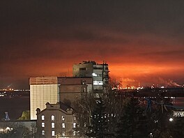 Ukrajinský útok na ropnou rafinerii v Saratovu. (11. listopadu 2025)