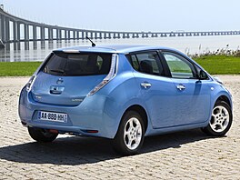 I p�es tehdej�í skromný reálný dojezd okolo 130 kilometr� si v�z okam�it�...