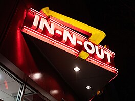 Americký �et�zec s rychlým ob�erstvením In-N-Out Burger