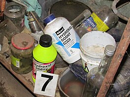 T�iapadesátiletý mu� vyráb�l v díln� v sousedství rodinného domu v obci...