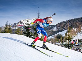Markéta Davidová na trati sprintu v Hochfilzenu.