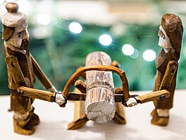 Betlémy ze sbírky rodiny Sochorových jsou k vid�ní na staré radnici v Hradci...