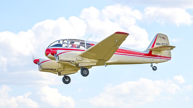 Letoun Aero Ae145 z roku 1960, se kter�m Richard Santus p�elet�l z Austr�lie do �eska.