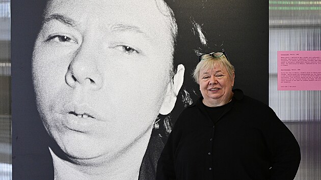 T�m�� 500 fotografiemi mapuje retrospektivn� v�stava ve Veletr�n�m pal�ci N�rodn� galerie Praha (NGP) v�echna d�le�it� obdob� tvorby fotografky Libu�e Jarcovj�kov�. (26. z��� 2024)