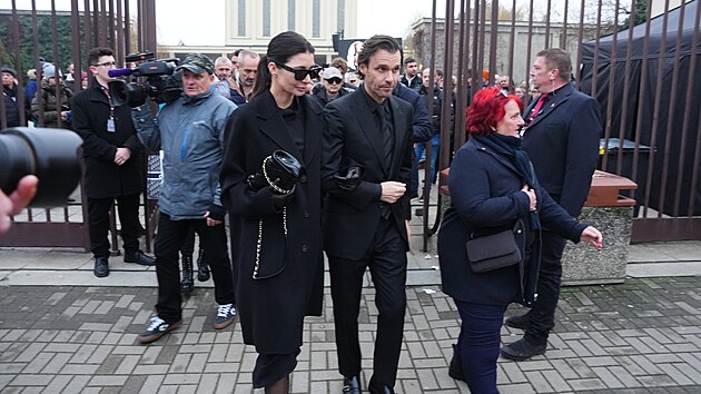 Leo� Mare� opou�t� ob�adn� s�� po rozlou�en� s Patrikem Hezuck�m. (12, prosince 2025)