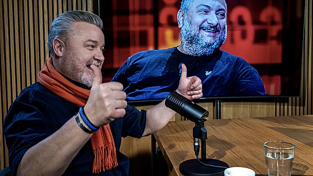 Hostem po�adu Rozst�el je moder�tor Milo� Pokorn�.